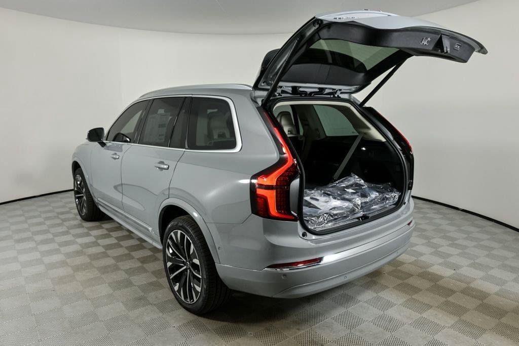 Used 2026 Volvo XC90 B6 Ultra w/ Protection Package AWD/4WD image 36