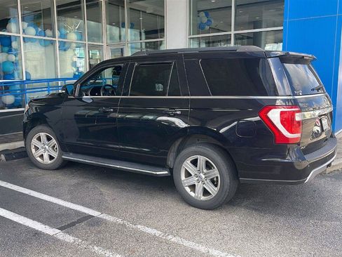 Used 2019 Ford Expedition XLT w/ Equipment Group 202A RWD image 5