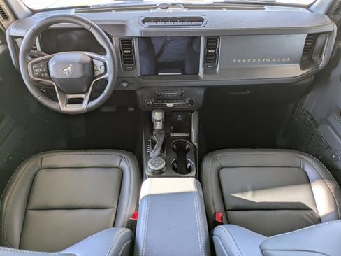 New 2025 Ford Bronco Badlands image 16