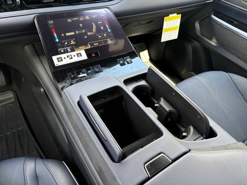 New 2026 INFINITI QX80 4WD w/ Sport Exterior Package image 16