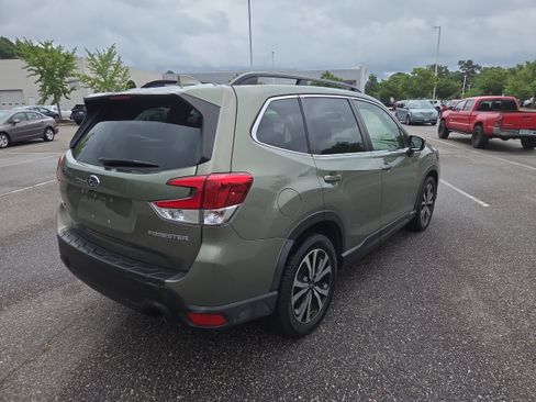 Used 2020 Subaru Forester Limited w/ Popular Package #3 AWD/4WD image 3