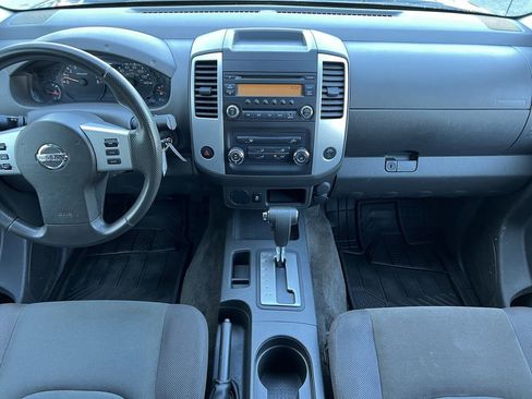 Used 2015 Nissan Frontier S image 25