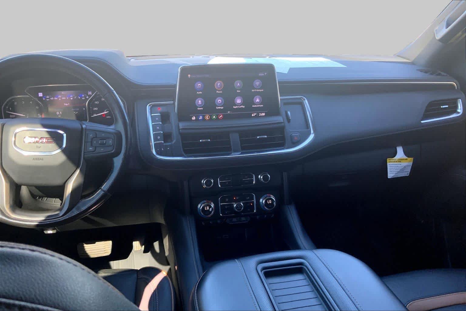 Used 2021 GMC Yukon AT4 w/ AT4 Premium Package AWD/4WD image 7