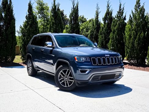 Used 2021 Jeep Grand Cherokee Limited RWD image 2