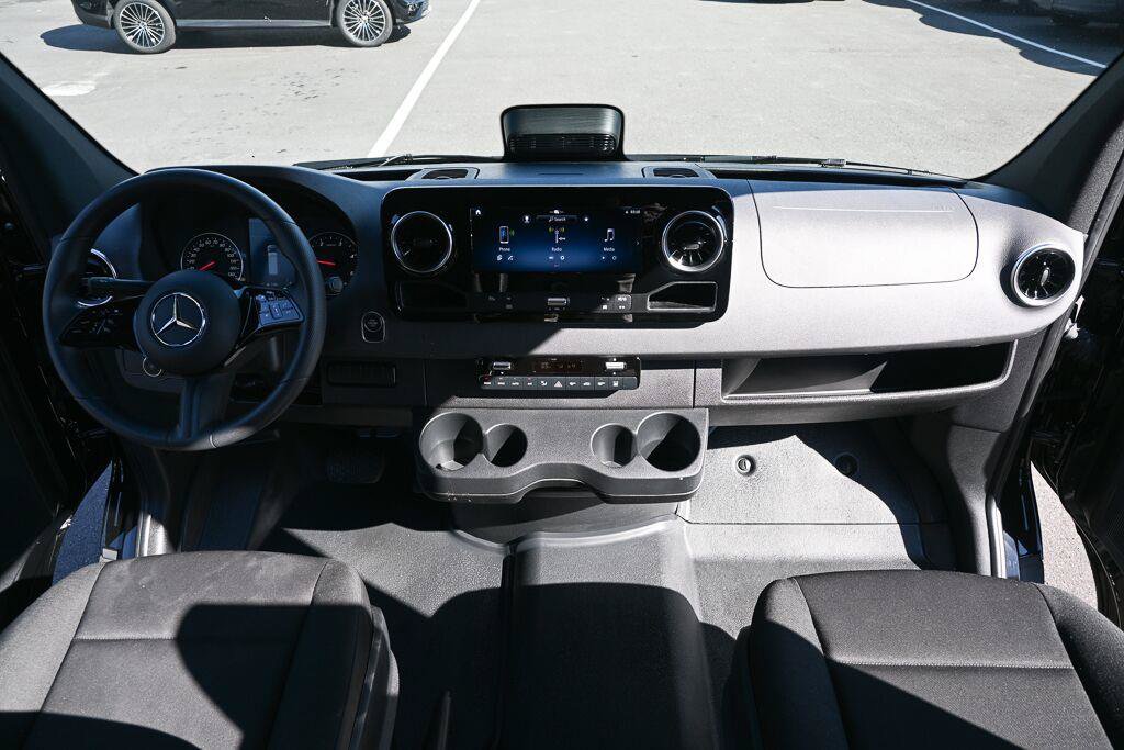 Used 2026 Mercedes-Benz Sprinter 2500 image 18