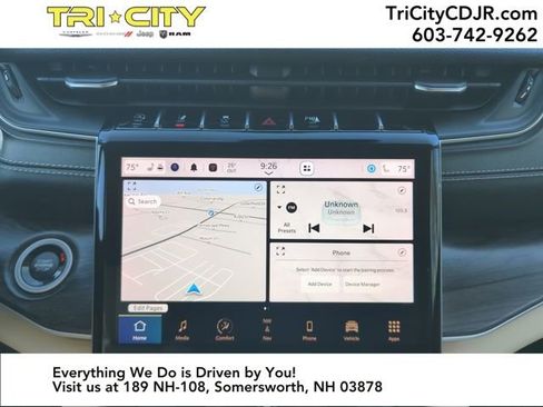 Used 2022 Jeep Grand Cherokee Limited image 22