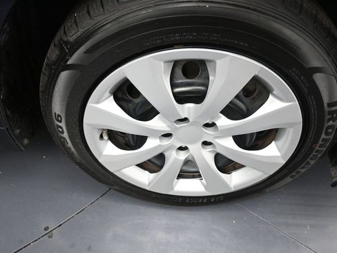 Used 2022 Toyota Corolla LE image 36