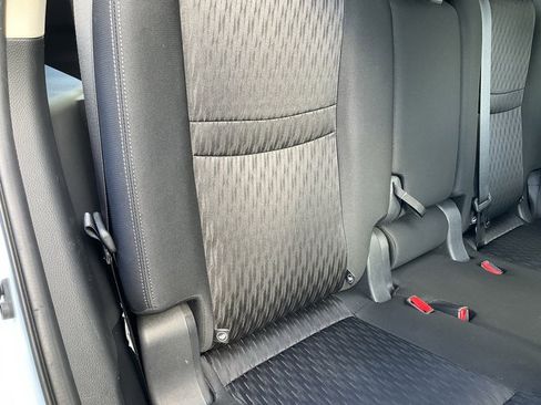 Used 2018 Nissan Rogue SV image 51