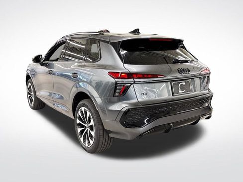 New 2026 Audi Q3 quattro 2.0T AWD/4WD image 3