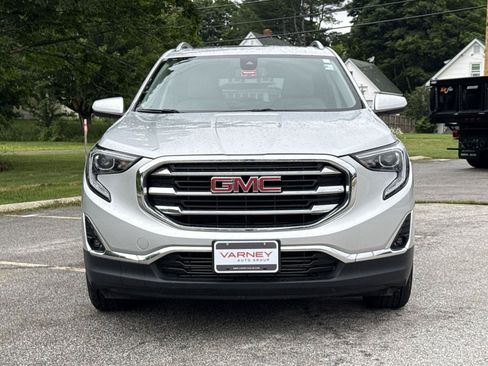 Used 2021 GMC Terrain SLT w/ Infotainment Package II AWD/4WD image 2