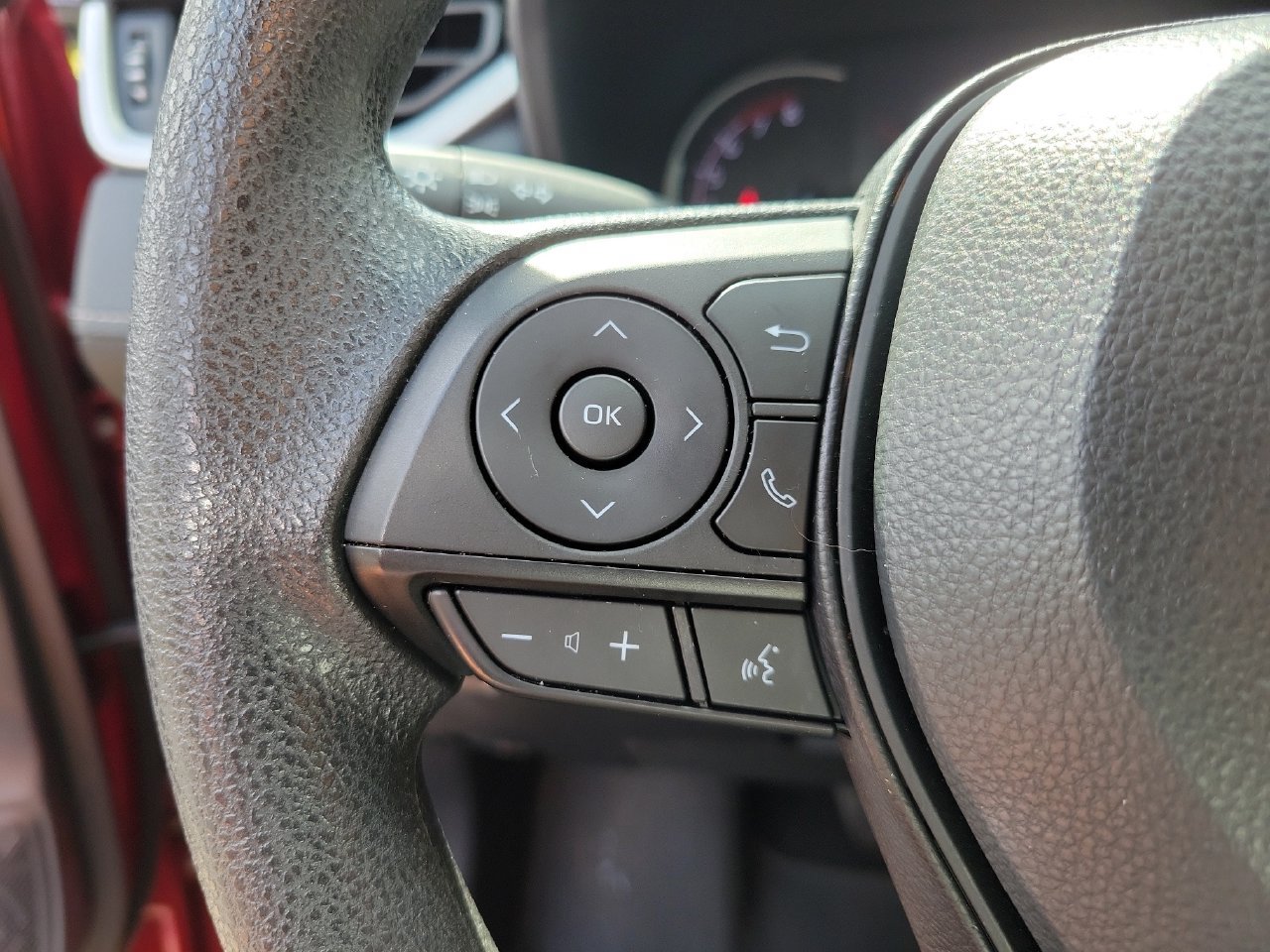 Used 2023 Toyota RAV4 LE FWD image 19