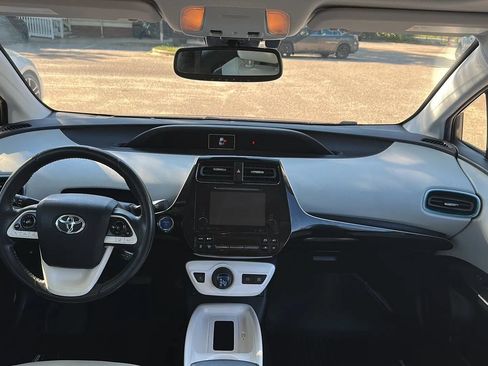 Used 2017 Toyota Prius Four w/ Advanced Technology Package FWD image 25