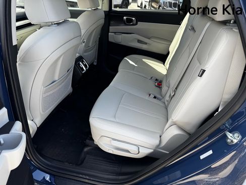 New 2025 Kia Sorento S w/ Panoramic Sunroof Package image 11