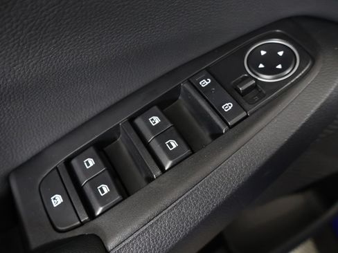 Certified 2025 Kia Seltos S AWD/4WD image 36