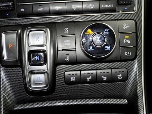 Used 2022 Hyundai Santa Fe Limited image 19