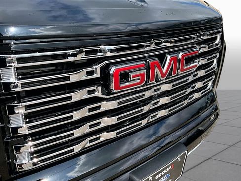 Used 2025 GMC Canyon Denali w/ LPO, Denali Black Edition AWD/4WD image 31