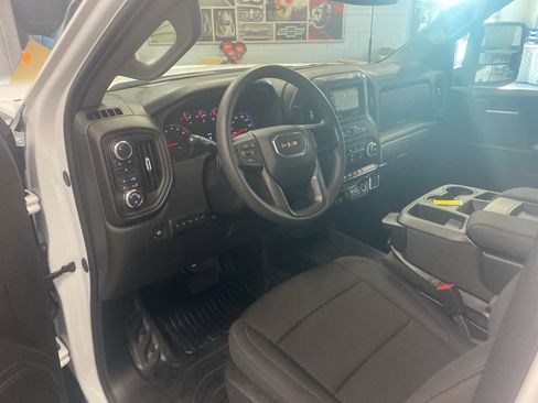 New 2025 GMC Sierra 3500 Pro w/ Convenience Package image 13