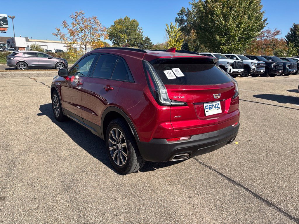 Used 2021 Cadillac XT4 Sport w/ Sun And Sound Package AWD/4WD image 6