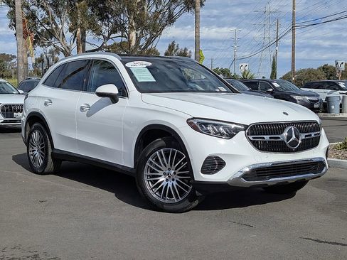 Used 2025 Mercedes-Benz GLC 300 GLC 300 image 4