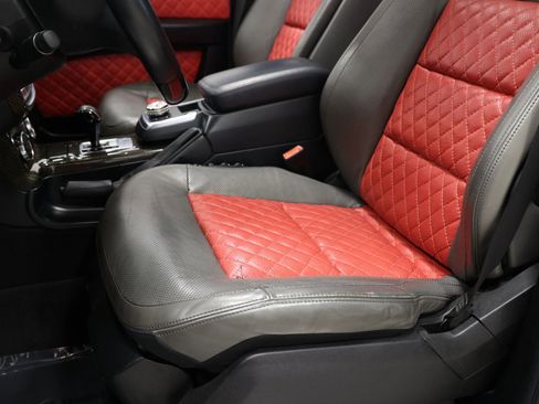 Used 2013 Mercedes-Benz G 550 image 19