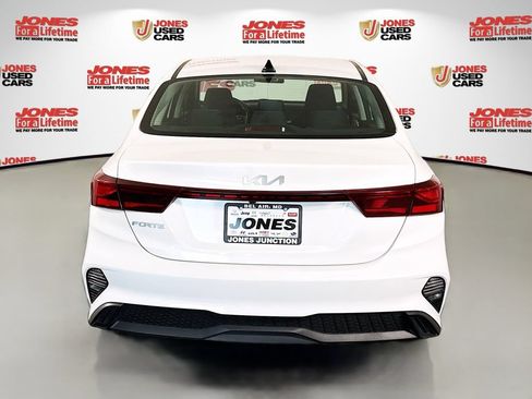 Used 2024 Kia Forte LXS FWD image 14