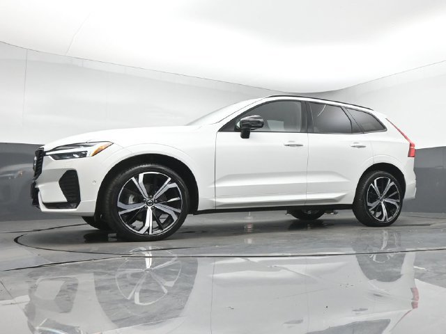 Used 2024 Volvo XC60 B5 Ultimate w/ Protection Package Premier AWD/4WD image 40