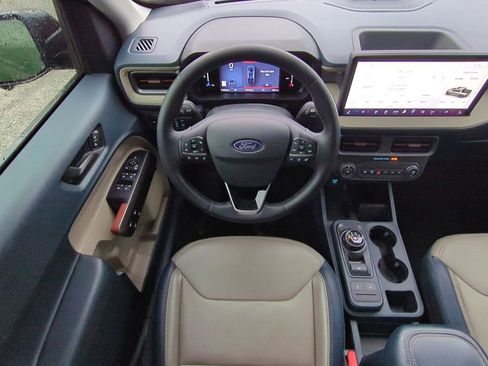 Used 2025 Ford Maverick Lariat w/ 4K Tow Package AWD/4WD image 16