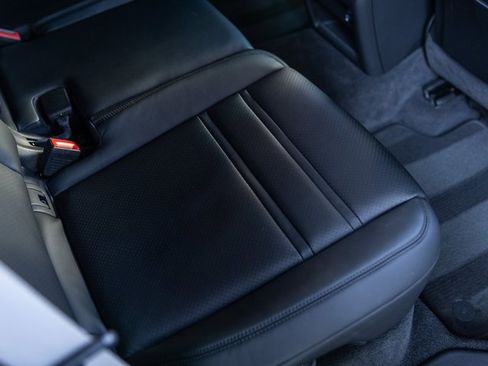 Certified 2023 Porsche Cayenne Platinum Edition w/ Premium Package Plus image 39