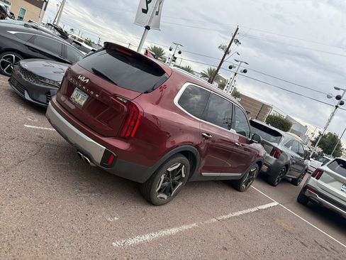 Used 2023 Kia Telluride S image 9