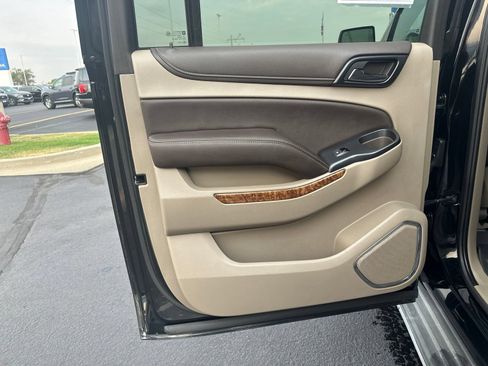 Used 2015 Chevrolet Suburban LTZ AWD/4WD image 29