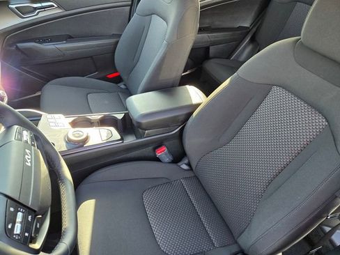 New 2026 Kia Sportage LX image 23