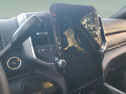 Used 2025 RAM 2500 Laramie image 16