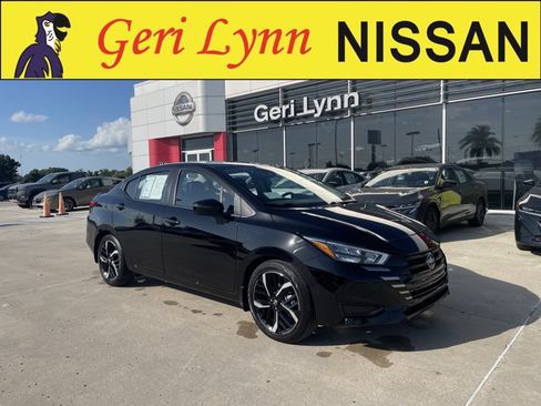 Certified 2025 Nissan Versa SR w/ Trunk Package FWD image 1
