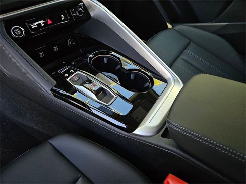 New 2025 Audi Q5 Premium image 14