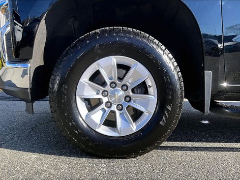 Used 2019 Chevrolet Silverado 1500 LT w/ All-Star Edition image 7