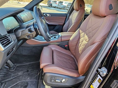 Certified 2023 BMW X5 xDrive40i w/ Premium Package image 8