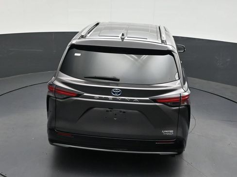 Used 2021 Toyota Sienna Limited FWD image 20