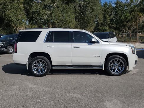 Used 2019 GMC Yukon SLT image 3