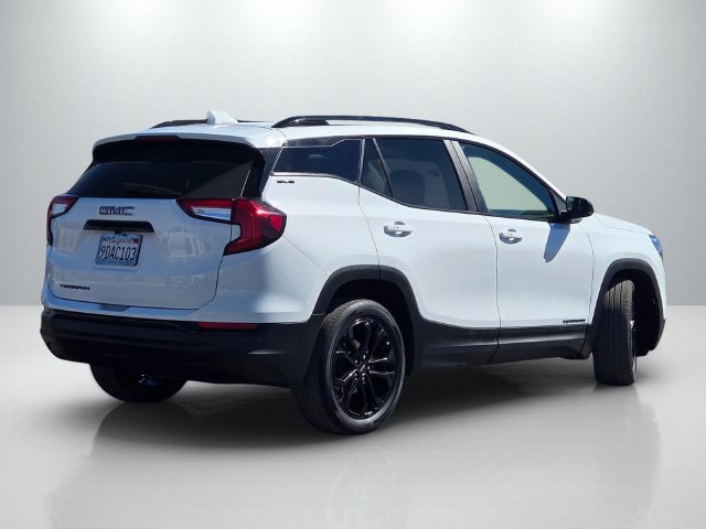 Used 2022 GMC Terrain SLE w/ Driver Convenience Package FWD image 4