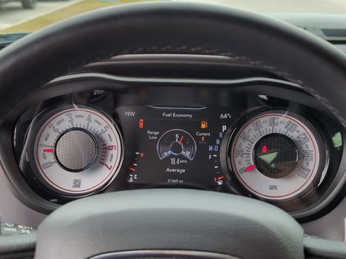 Used 2023 Dodge Challenger R/T w/ Shaker Package image 22