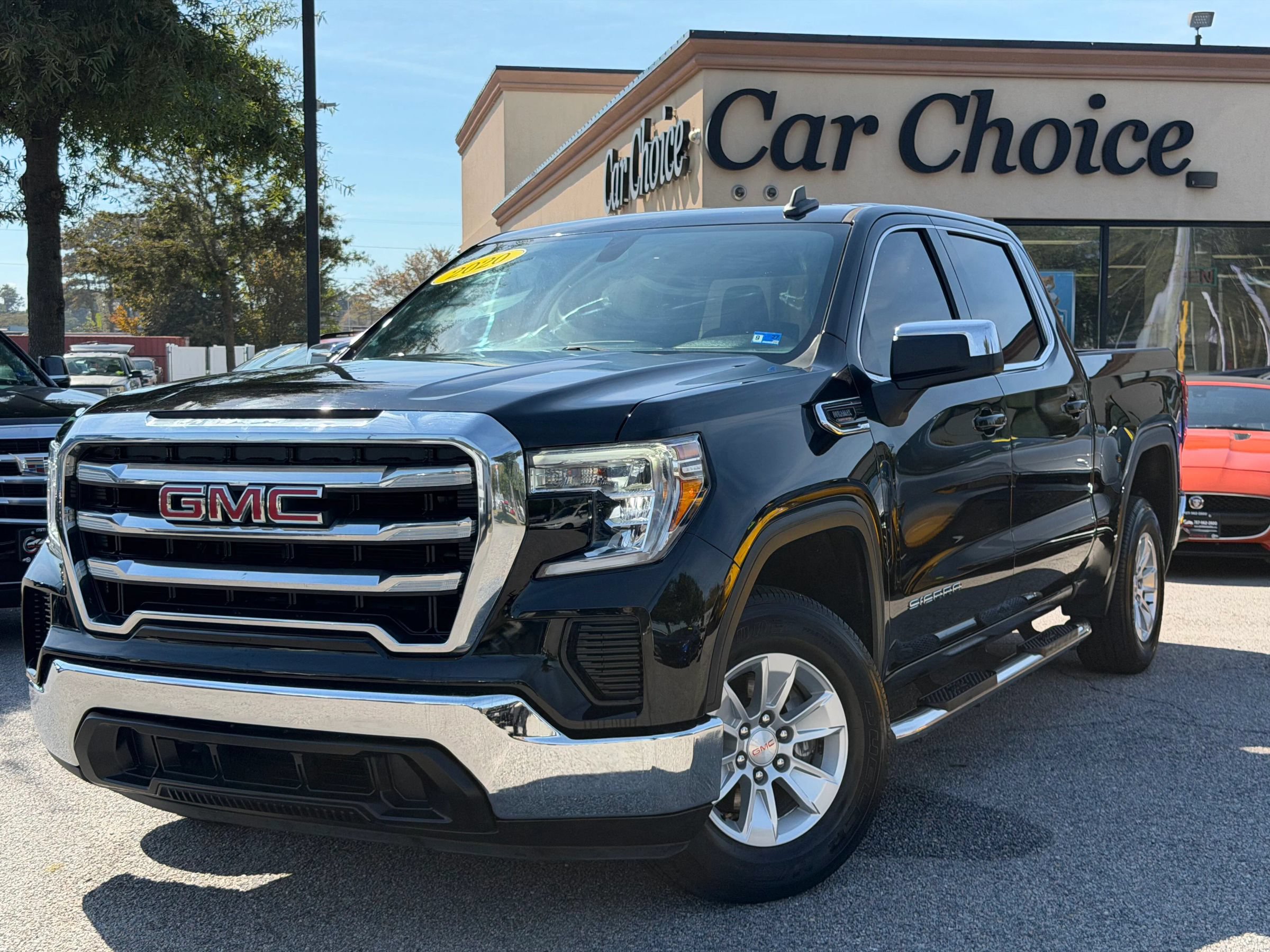 Used 2020 GMC Sierra 1500 SLE w/ SLE Value Package RWD image 1