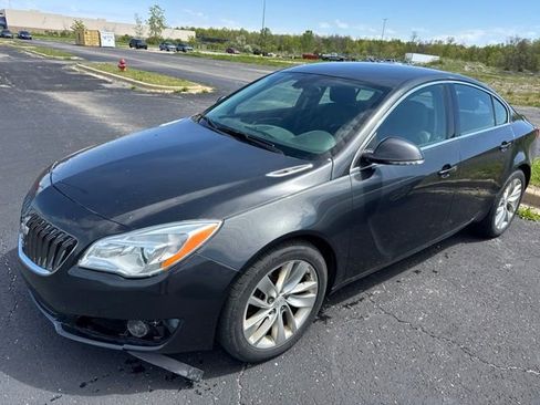 Used 2016 Buick Regal FWD image 1