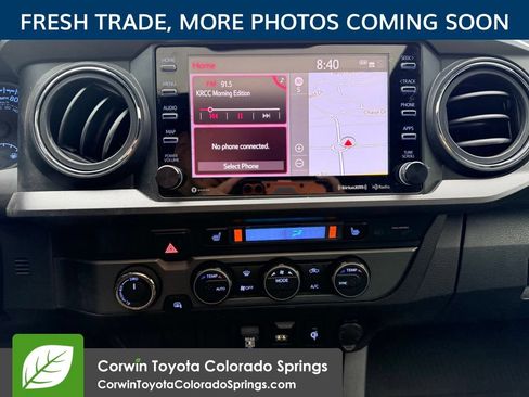 Used 2022 Toyota Tacoma TRD Off-Road w/ TRD Premium Off Road Package AWD/4WD image 14