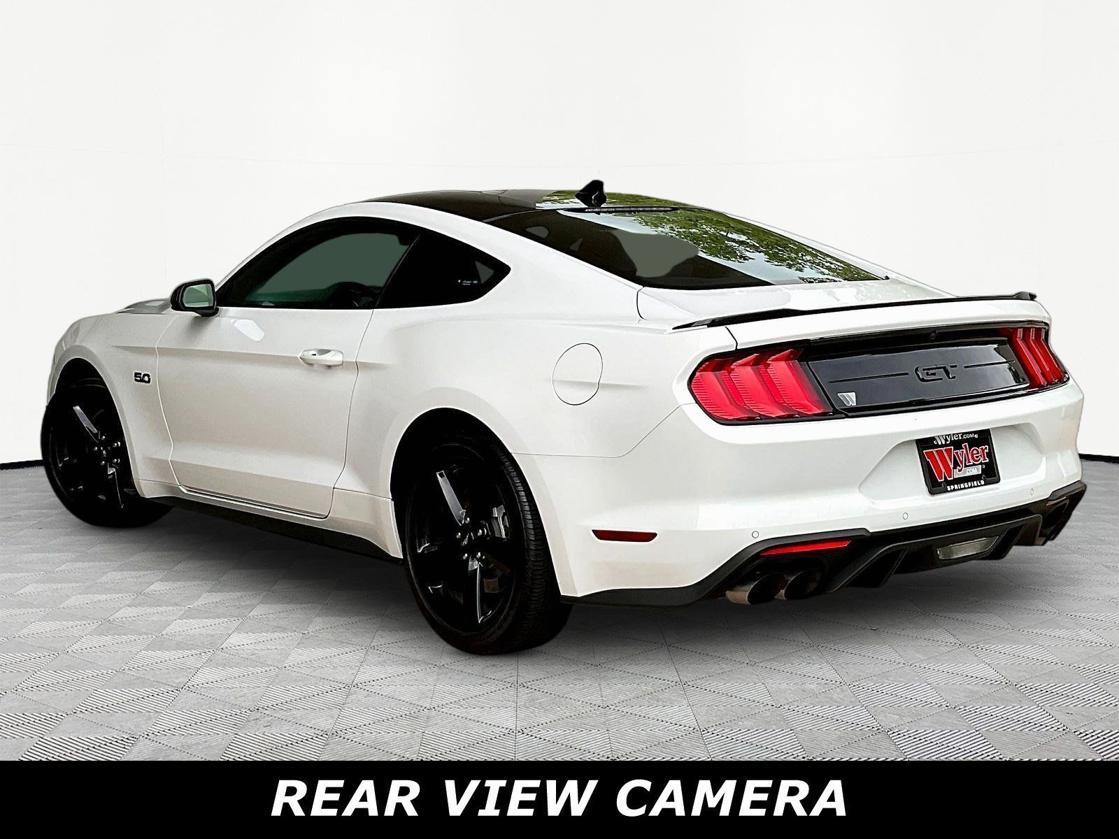 Used 2021 Ford Mustang GT Premium w/ Black Accent Package RWD image 4