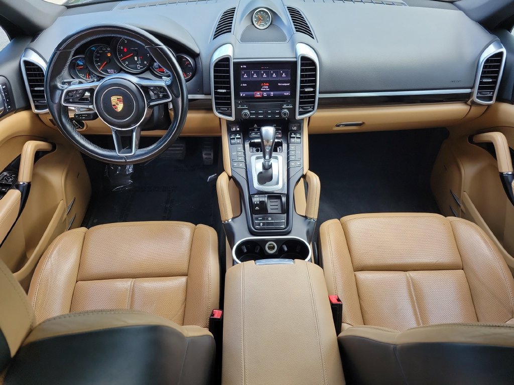Used 2018 Porsche Cayenne Platinum Edition w/ Premium Package AWD/4WD image 20