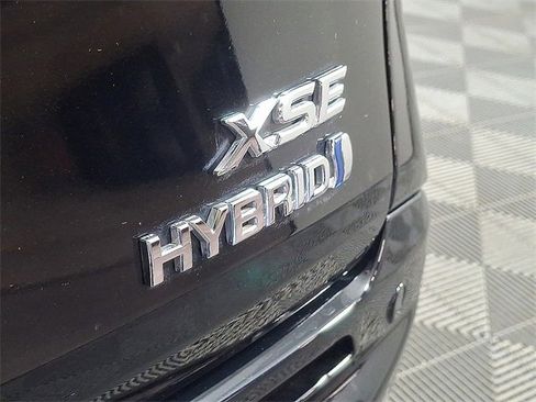 Used 2021 Toyota Sienna XSE w/ XSE Plus Package image 31