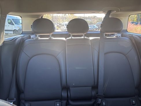 Used 2019 MINI Cooper Countryman w/ Premium Package image 28