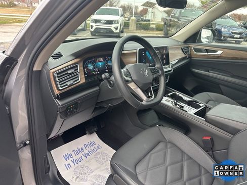 Used 2024 Volkswagen Atlas SE image 60