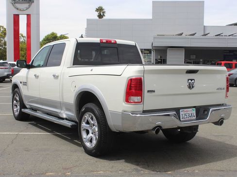 Used 2017 RAM 1500 Laramie w/ Convenience Group AWD/4WD image 9
