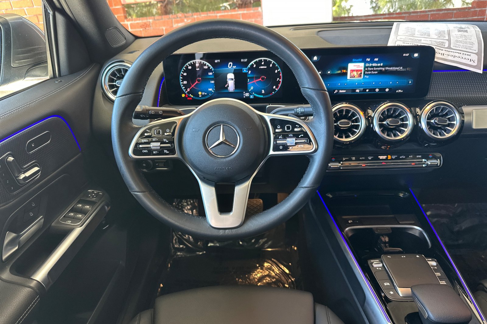 Used 2022 Mercedes-Benz GLB 250 4MATIC image 17